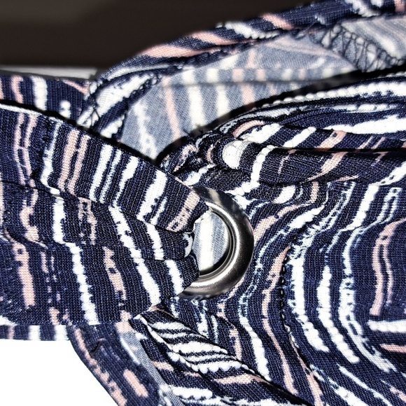 Expresso Swirl Print Top Cold Shoulder Size 2X - Picture 4 of 10